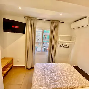  Apartamento Nuevas Con Bano Privado Frente Al Metro St Mwc Barcelona-fira